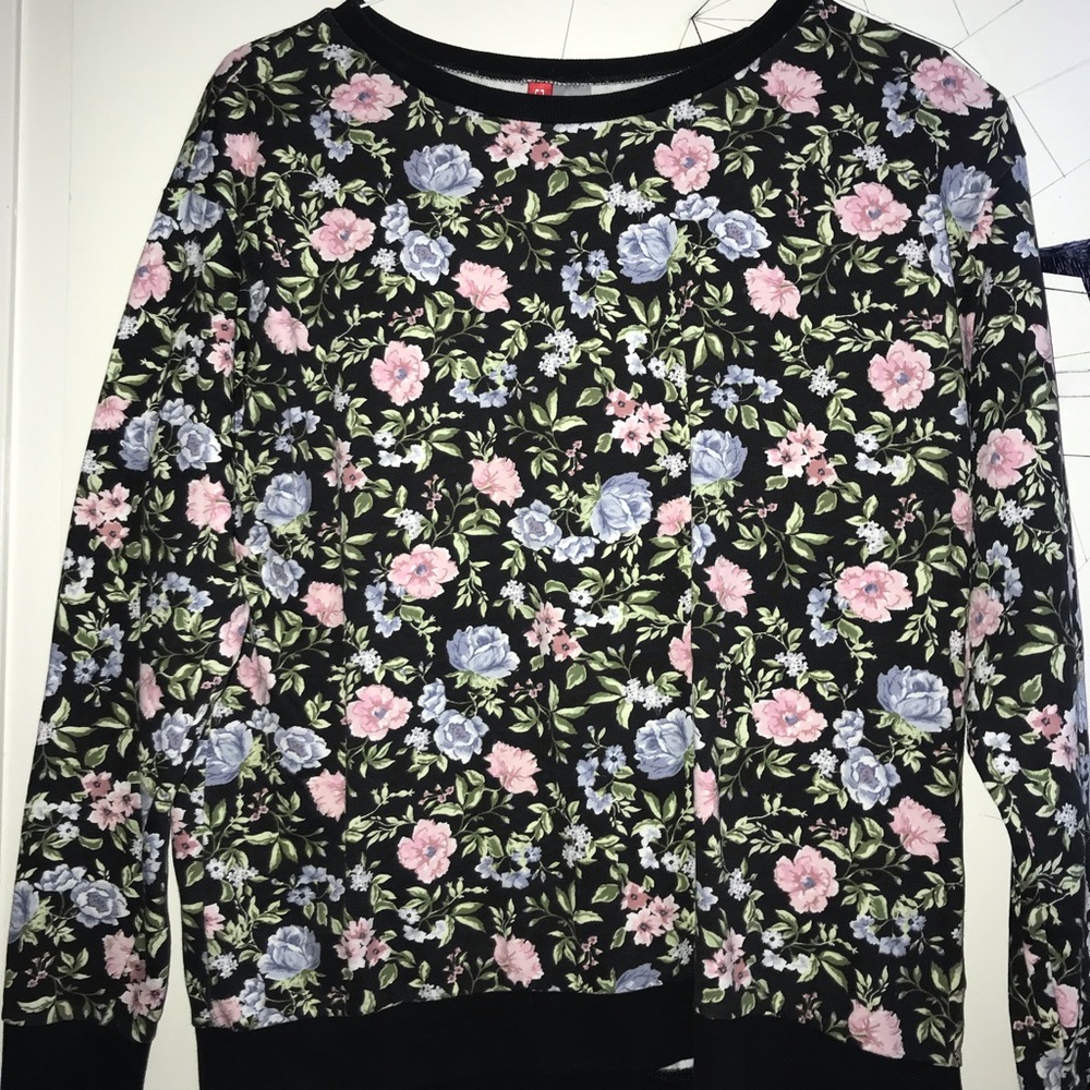 Flower sweat shirt